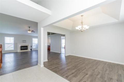 419 Valley Spring Dr, O'fallon, MO 63366 photo 2