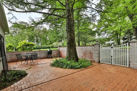 22 Briarcliff, Ladue, MO 63124 photo 2