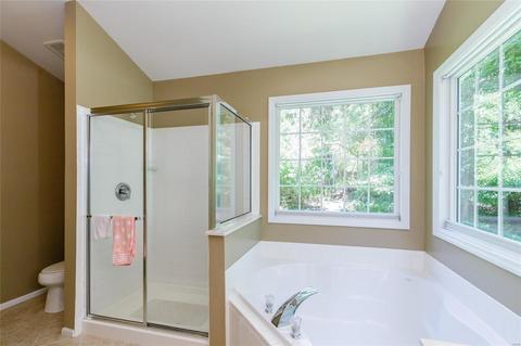 447 Valley Manor Dr, Ballwin, MO 63021 photo 14