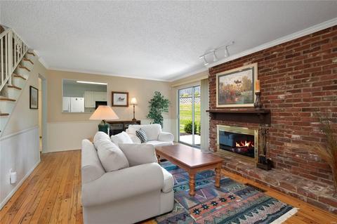 8 Swindon Ct, Manchester, MO 63011 photo 5
