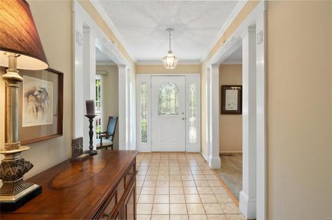 8 Swindon Ct, Manchester, MO 63011 photo 2