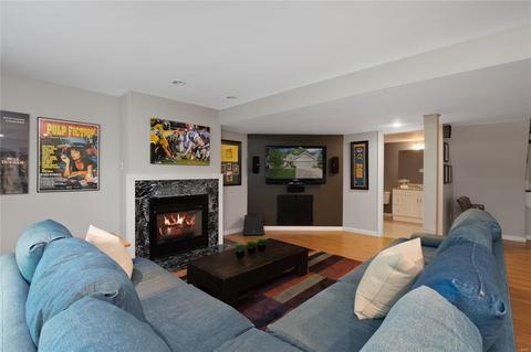 557 Wetherby Ter, Ballwin, MO 63021 photo 31
