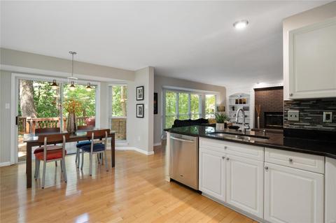 557 Wetherby Ter, Ballwin, MO 63021 photo 12