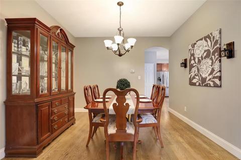 1457 Red Oak Plantation Dr, Ballwin, MO 63021 photo 5