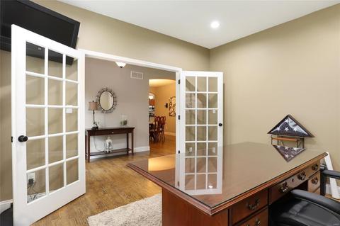 1457 Red Oak Plantation Dr, Ballwin, MO 63021 photo 3