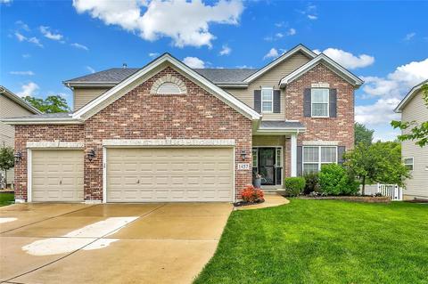1457 Red Oak Plantation Dr, Ballwin, MO 63021 photo 1