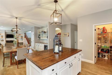 1457 Red Oak Plantation Dr, Ballwin, MO 63021 photo 12