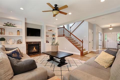 1457 Red Oak Plantation Dr, Ballwin, MO 63021 photo 9