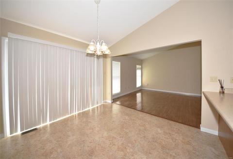 2510 Newpoint Dr, Wildwood, MO 63011 photo 7