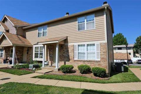 255 Carmel Woods Dr, Ellisville, MO 63021 photo 2