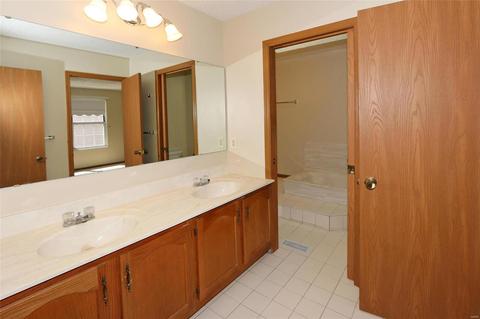 255 Carmel Woods Dr, Ellisville, MO 63021 photo 19