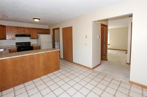 255 Carmel Woods Dr, Ellisville, MO 63021 photo 14