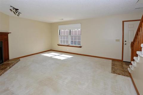 255 Carmel Woods Dr, Ellisville, MO 63021 photo 5