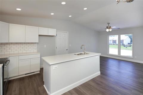 1333 Great Warrior Dr, O'fallon, MO 63366 photo 5