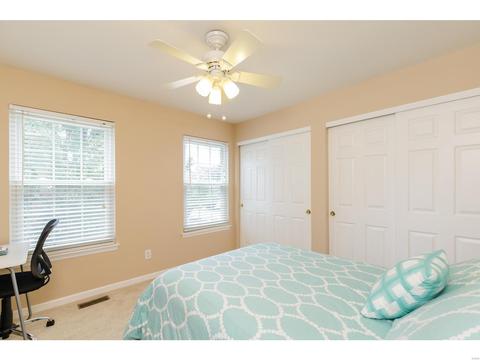 1167 Oak Borough Dr, Ballwin, MO 63021 photo 26
