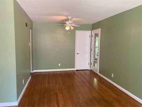 5 Drummond Dr, Saint Louis, MO 63135 photo 4