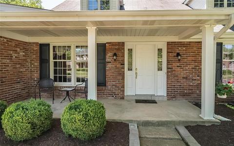 1892 Dougherty Terrace Dr, Ballwin, MO 63021 photo 2
