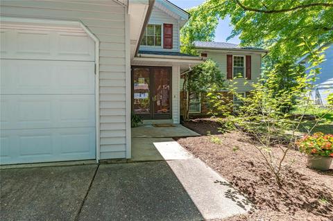 1108 Shadowoak Dr, Ballwin, MO 63021 photo 2
