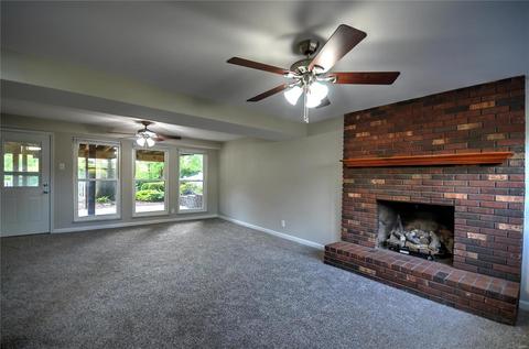910 Queensbridge Rd, Manchester, MO 63021 photo 6