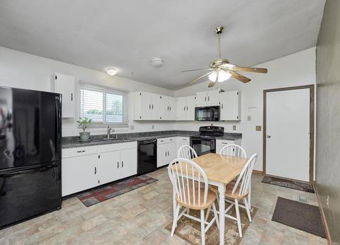 1317 Manuka Dr, O'fallon, MO 63366 photo 4