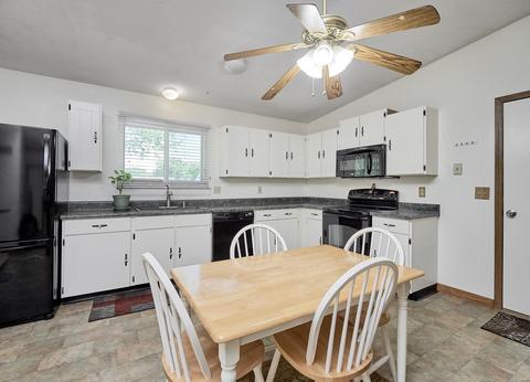 1317 Manuka Dr, O'fallon, MO 63366 photo 5