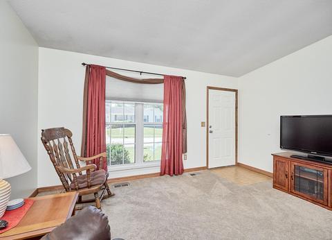 1317 Manuka Dr, O'fallon, MO 63366 photo 3