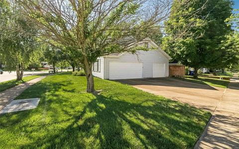 802 Spring Hill Farm Dr, Ballwin, MO 63021 photo 3