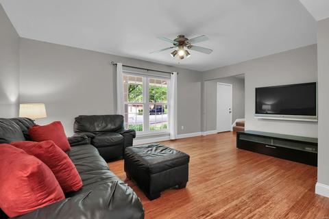 611 Wynn Pl, Ballwin, MO 63021 photo 4