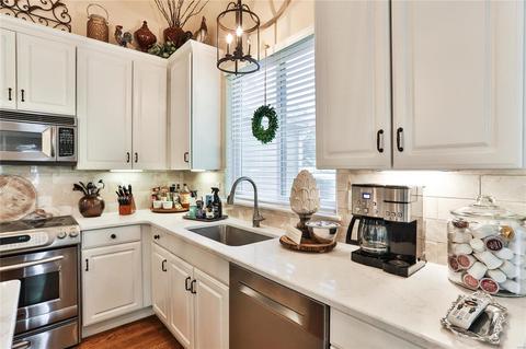 557 Autumn Bluff Dr, Ellisville, MO 63021 photo 26