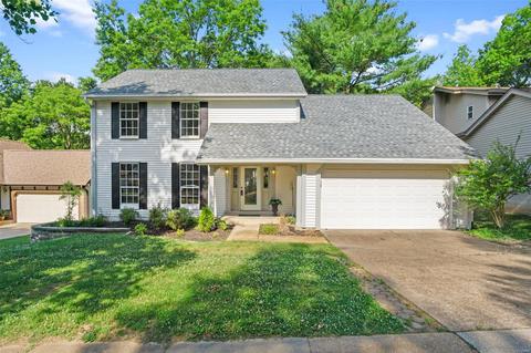 821 Carman Woods Dr, Manchester, MO 63021 photo 1