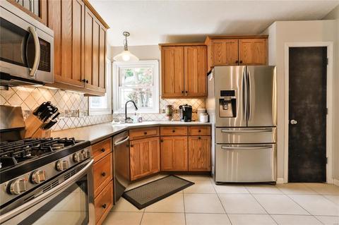 508 Treetop Village Dr, Ballwin, MO 63021 photo 8