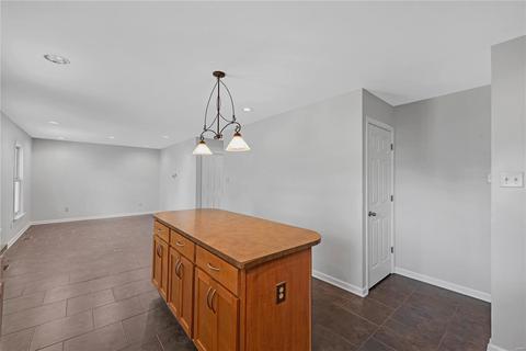 309 Surf Ct, Ballwin, MO 63021 photo 10