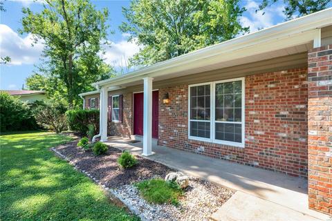 309 Surf Ct, Ballwin, MO 63021 photo 4