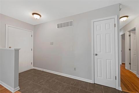 309 Surf Ct, Ballwin, MO 63021 photo 20
