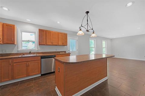 309 Surf Ct, Ballwin, MO 63021 photo 7