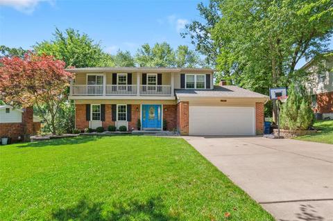 90 Breezeview, Ballwin, MO 63021 photo 1