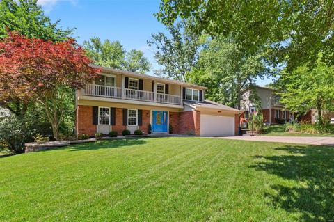 90 Breezeview, Ballwin, MO 63021 photo 2