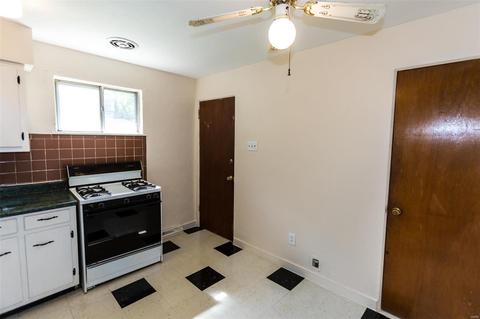 3528 Wright Ave, Saint Ann, MO 63074 photo 12