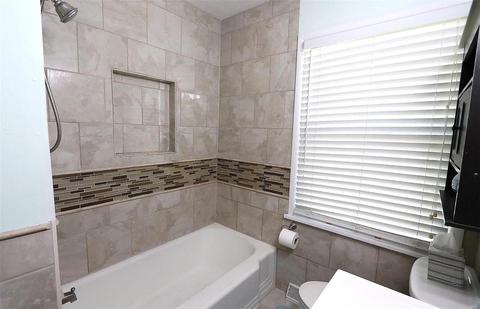 442 Essen Ln, Ballwin, MO 63021 photo 16
