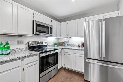 1756 Highview Circle Ct, Ballwin, MO 63021 photo 9