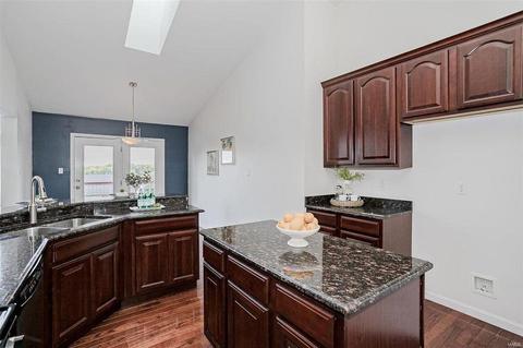 47 Sinclair Ct, O'fallon, MO 63366 photo 13