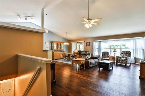284 Royallmanor, O'fallon, MO 63368 photo 7