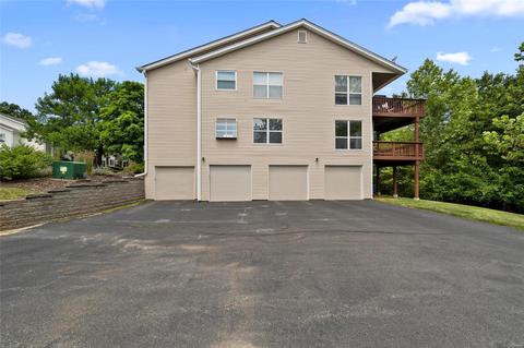 618 Pine Ridge Trl #104, Ballwin, MO 63021 photo 4