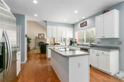 1042 Kiefer Ridge Dr, Ballwin, MO 63021 photo 21