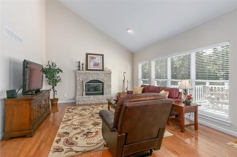 1042 Kiefer Ridge Dr, Ballwin, MO 63021 photo 23