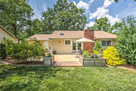808 Garonne Dr, Manchester, MO 63021 photo 2