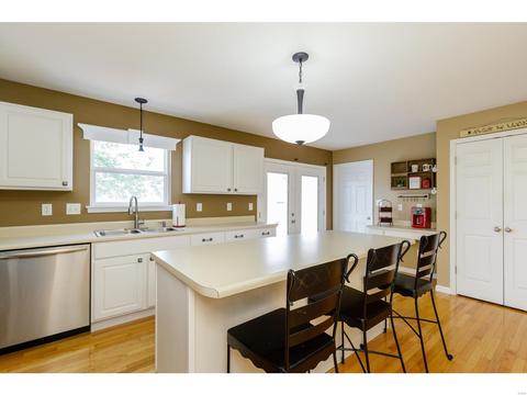580 Misty Mountain Dr, O'fallon, MO 63368 photo 9