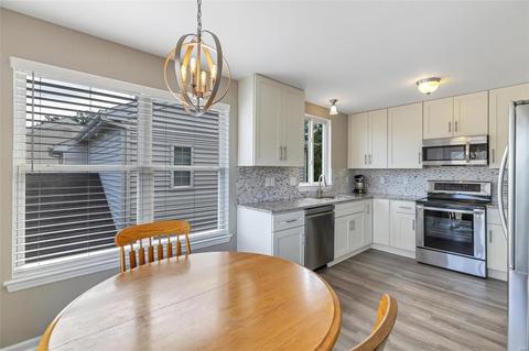 521 Copper Meadows Ln, O'fallon, MO 63368 photo 8