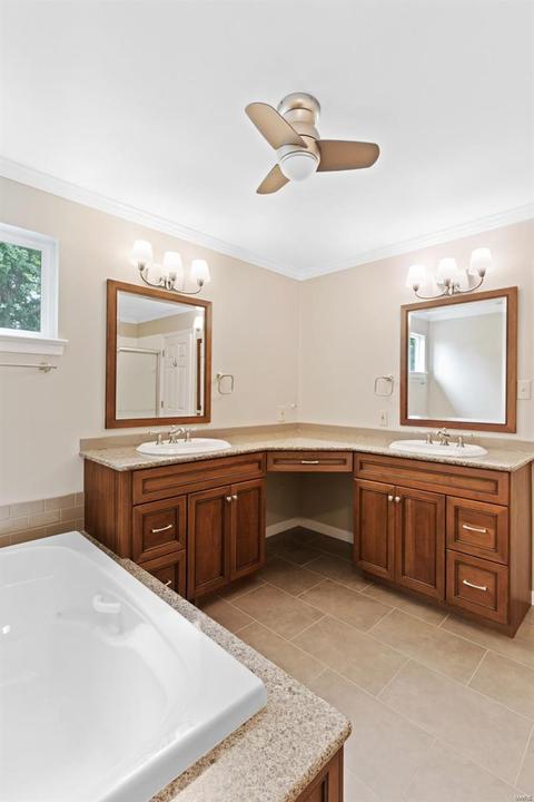 372 Panhurst Ct, Ballwin, MO 63021 photo 32