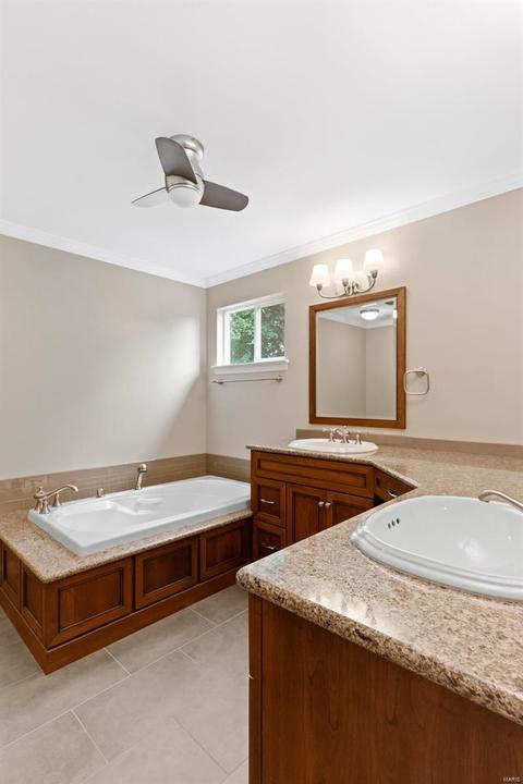 372 Panhurst Ct, Ballwin, MO 63021 photo 33